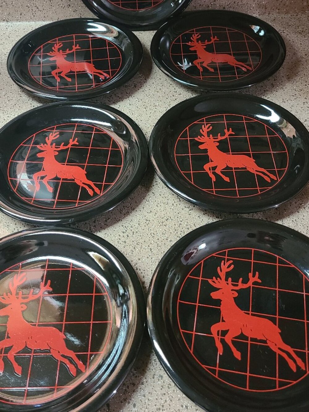 Dept 56 “DAKOTA” Reindeer 6pc Black & Red Grid Pattern Plate Set 7 1/4” RARE VTG